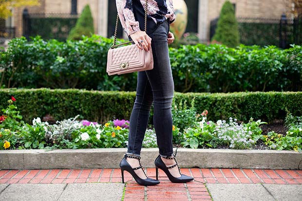 76_05_mother_the_looker_jeans_denim_banana_republic_Adelia_dailylook_quilted_purse