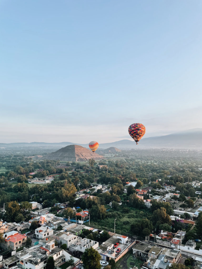 Teotihuacan hot air balloon